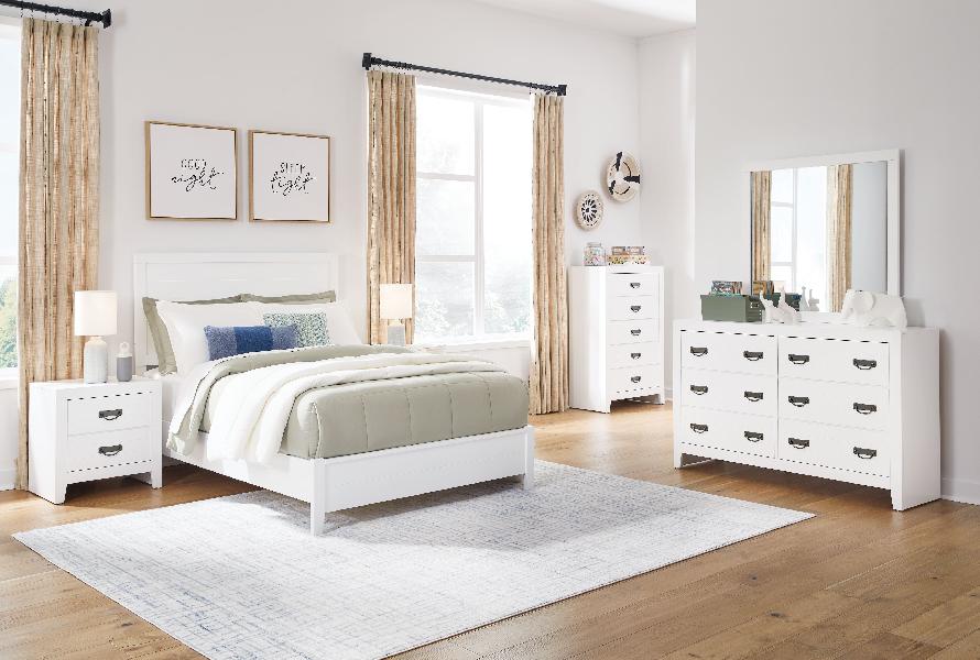 Image of Binterglen - 7 Pc. - Dresser, Mirror, Chest, Full Panel Bed, 2 Nightstands - White