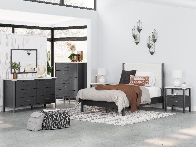 Image of Cadmori - 5 Pc. - Dresser, Mirror, Full Upholstered Panel Bed - Black / White