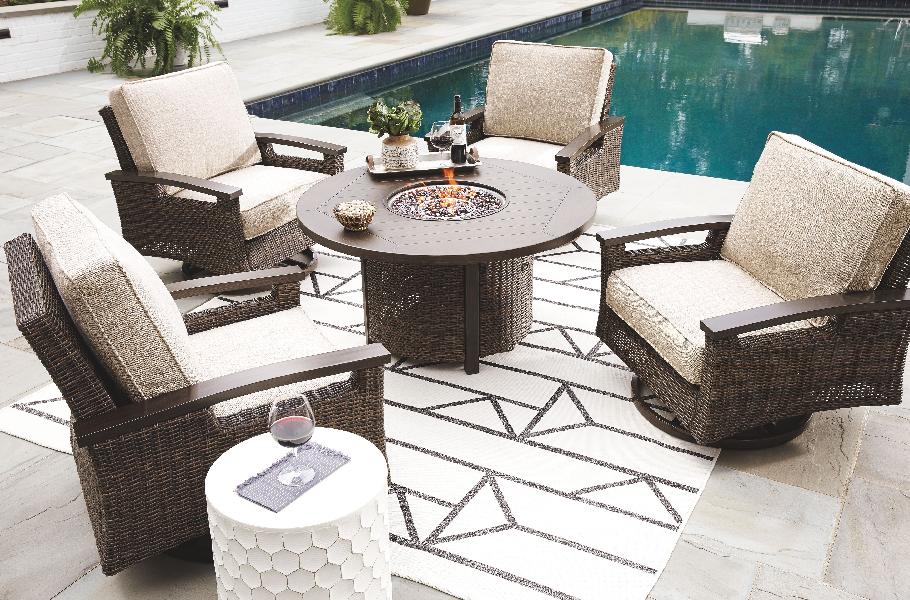 Image of Paradise Trail - 5 Pc. - Conversation Set with 4 Swivel Lounge Chairs - Medium Brown