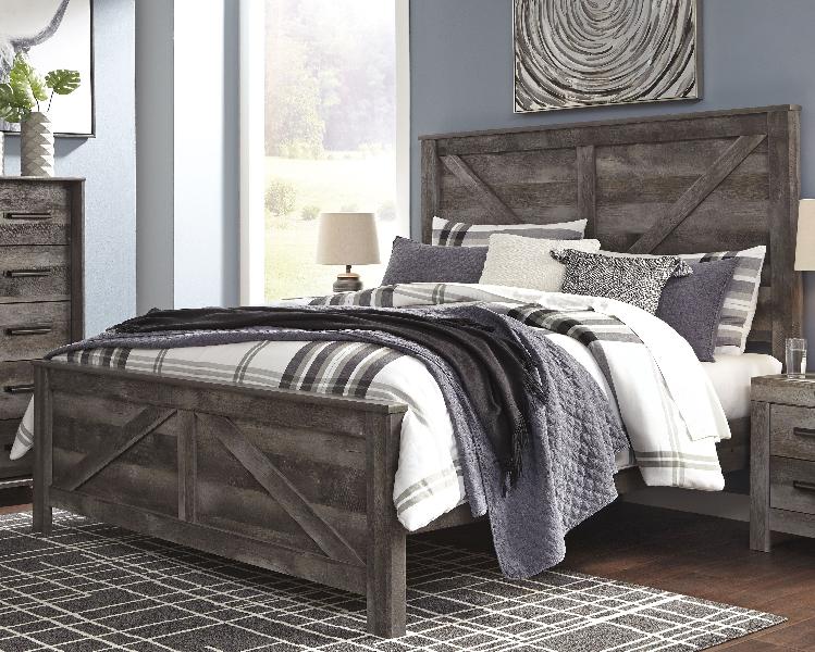 Image of Wynnlow - King Crossbuck Panel Bed - Gray
