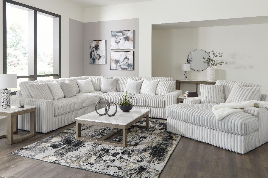 Image of Stupendous - 4 Pc. - 3-Piece Sectional, Oversized Chaise - Alloy
