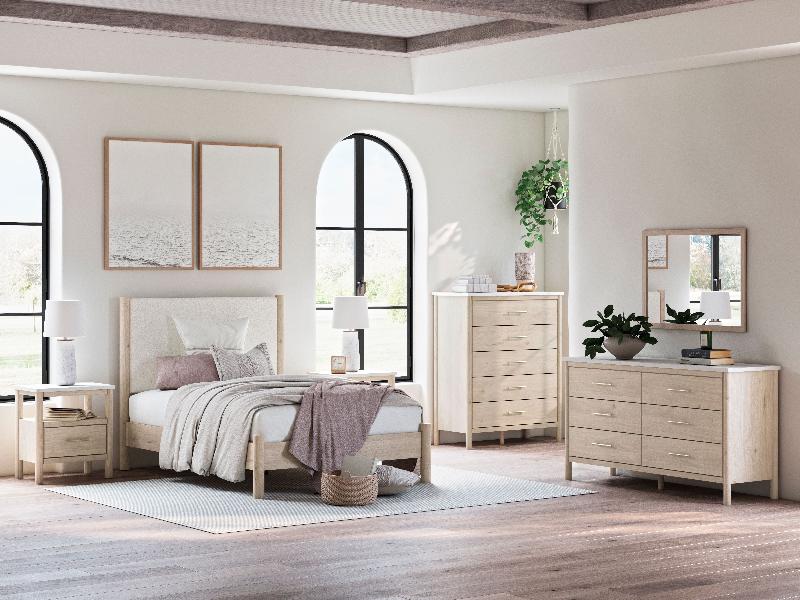 Image of Cadmori - 5 Pc. - Dresser, Mirror, Full Upholstered Panel Bed - Two-tone