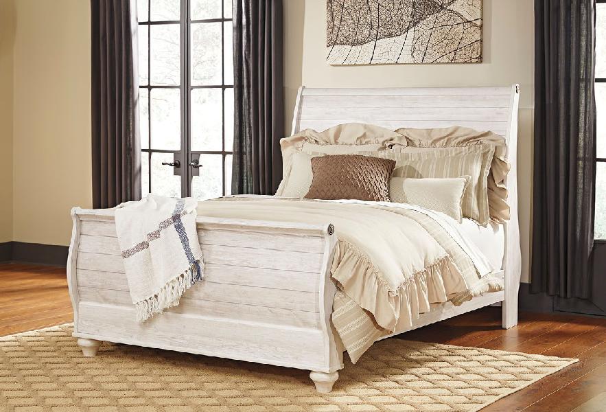 Image of Willowton - Queen Sleigh Bed with Faux Plank Design - Whitewash