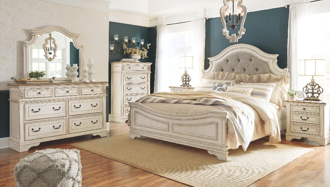 Image of Realyn - 6 Pc. - Dresser, Mirror, Chest, Queen Upholstered Panel Bed - Two-tone