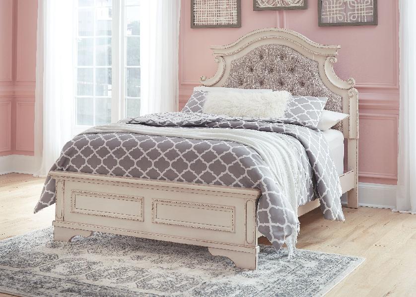 Image of Realyn - Full Panel Bed - Chipped White