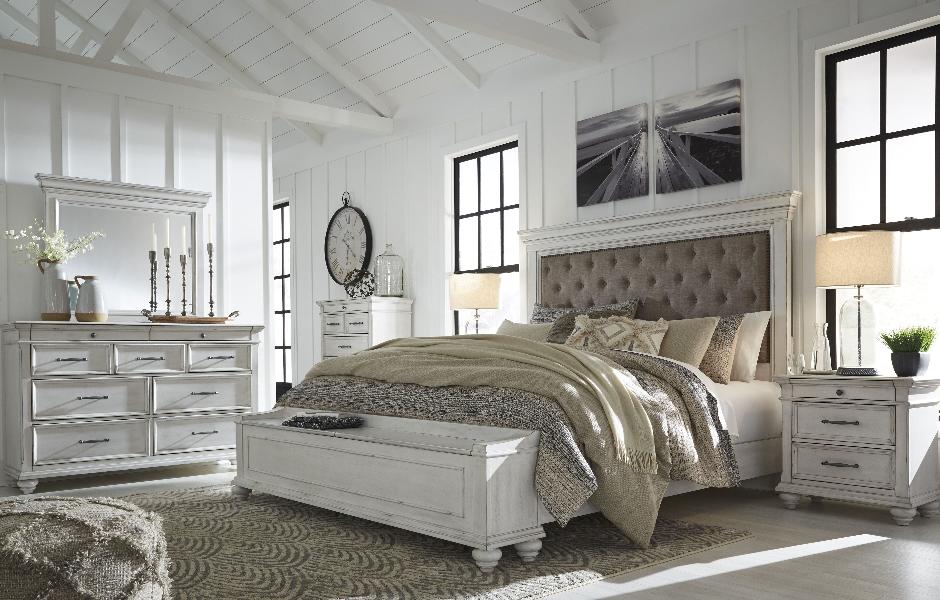 Image of Kanwyn - 5 Pc. - Dresser, Mirror, Queen Upholstered Bed with Storage Bench - Whitewash