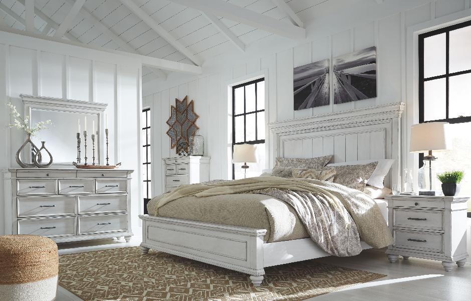 Image of Kanwyn - 7 Pc. - Dresser, Mirror, Queen Panel Bed, 2 Nightstands - Whitewash